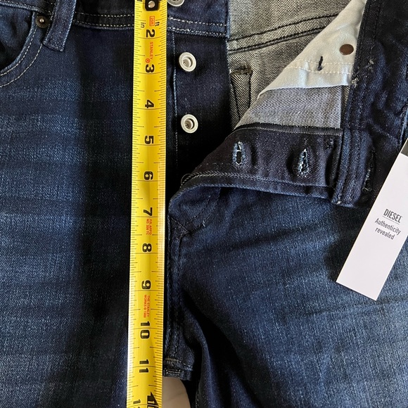 SOLD!!  🎉HOST PICK🎉 Diesel Jeans Size 34 x 32 - Picture 5 of 10